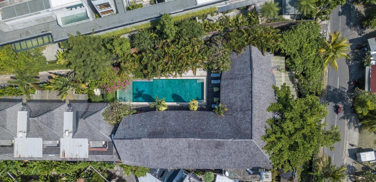 Lautan Kupu - Kupu Villas Kuta  Ngoại thất bức ảnh