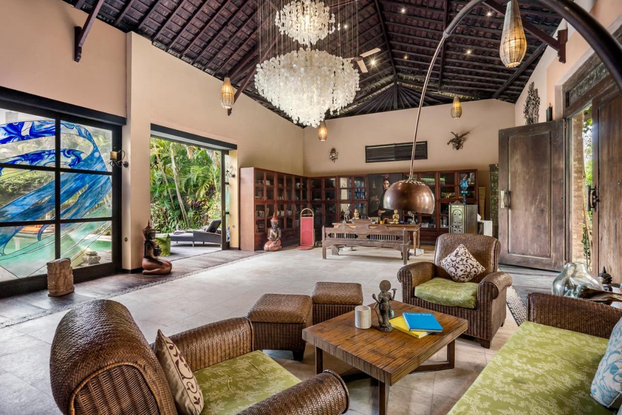 Lautan Kupu - Kupu Villas Kuta  Ngoại thất bức ảnh